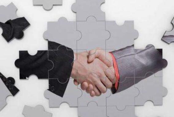 选择与人力资源公司合作该关注哪些信息？